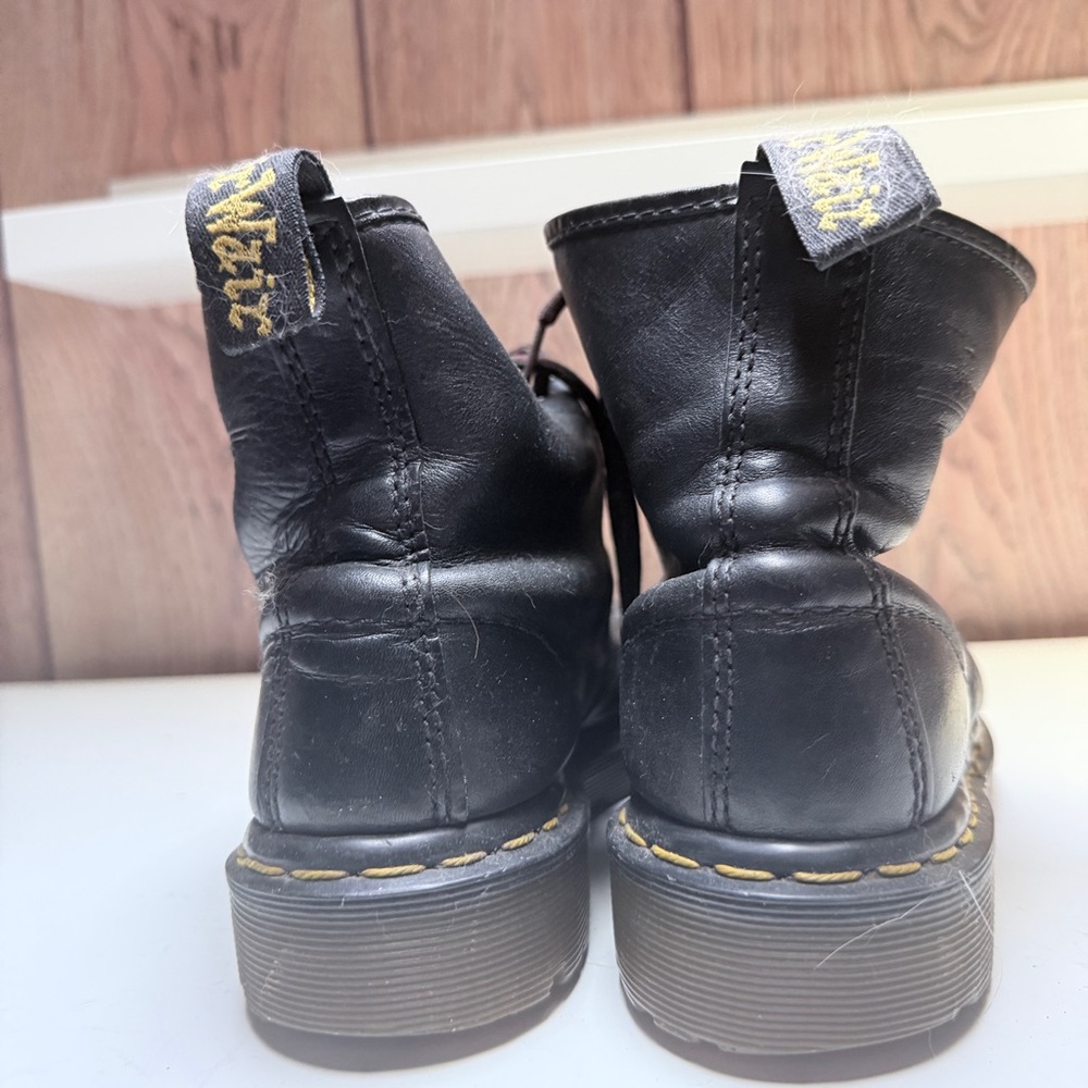 Dr. Martens Vintage smooth leather boots. England - Picture 2 of 6
